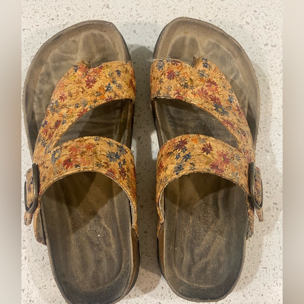 Sandles